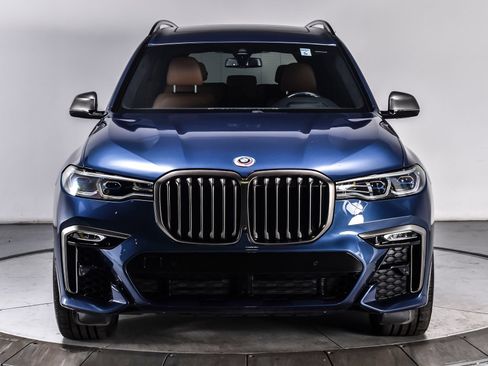 Used 2022 BMW X7 M50i w/ Dynamic Handling Package AWD/4WD image 8