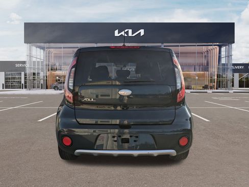 Certified 2017 Kia Soul + w/ UVO Package image 5