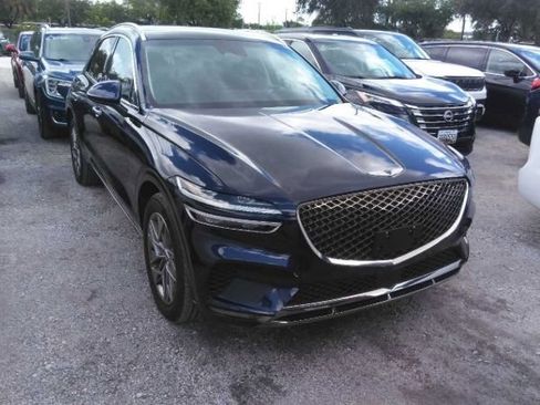Used 2025 Genesis GV70 2.5T AWD/4WD image 2