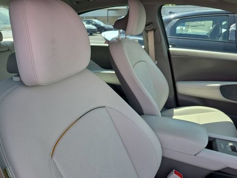 Used 2025 Hyundai Ioniq 6 SEL RWD image 3