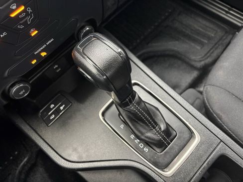 Used 2019 Ford Ranger XL w/ Equipment Group 101A Mid RWD image 18