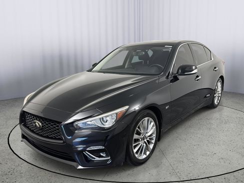 Used 2019 INFINITI Q50 Luxe image 2