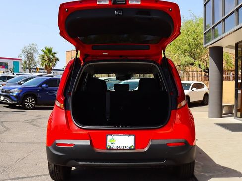 Used 2022 Kia Soul LX w/ Technology Package FWD image 22