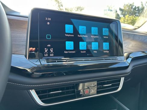 New 2026 Volkswagen Atlas SE FWD image 32