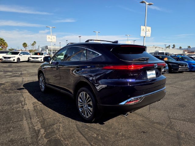 Used 2024 Toyota Venza XLE AWD/4WD image 18