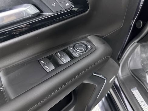 New 2026 Chevrolet Suburban LT w/ Comfort Package AWD/4WD image 23