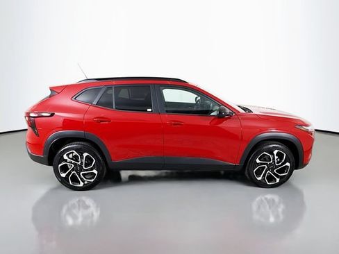 New 2026 Chevrolet Trax RS w/ Sunroof Package FWD image 10