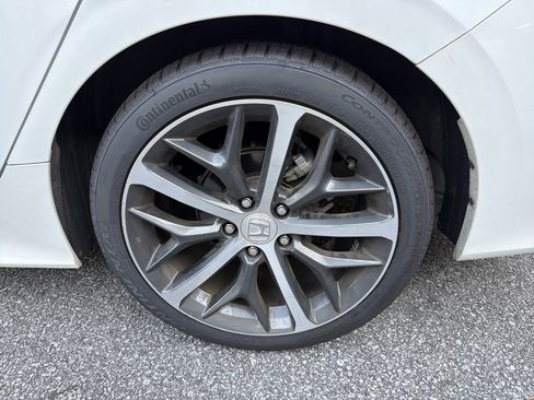 Used 2022 Honda Civic Touring image 10