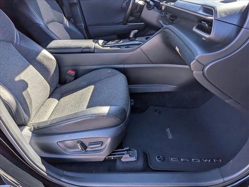 Used 2023 Toyota Crown XLE image 21