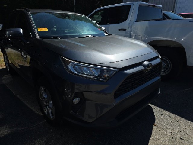 Used 2021 Toyota RAV4 XLE FWD image 6