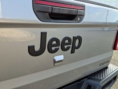 Certified 2020 Jeep Gladiator Sport w/ Quick Order Package 24S image 35