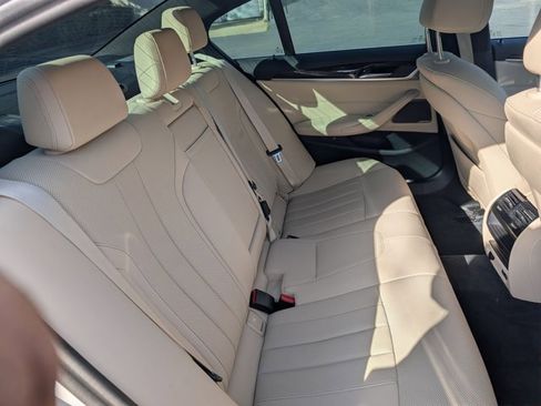 Certified 2023 BMW 530e 530e w/ Premium Package image 17