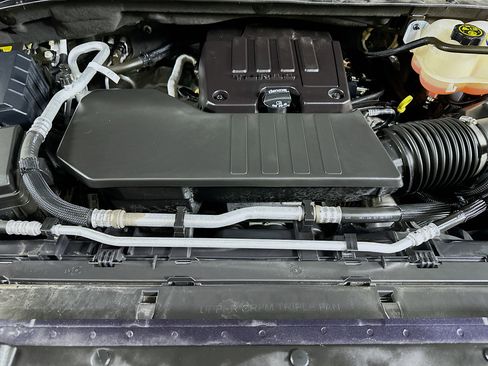 Used 2023 Chevrolet Silverado 1500 LT image 31