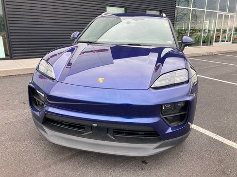 Used 2024 Porsche Macan 4 Electric image 8