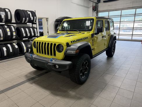 Used 2023 Jeep Wrangler Unlimited Rubicon 4xe w/ Safety Group AWD/4WD image 4
