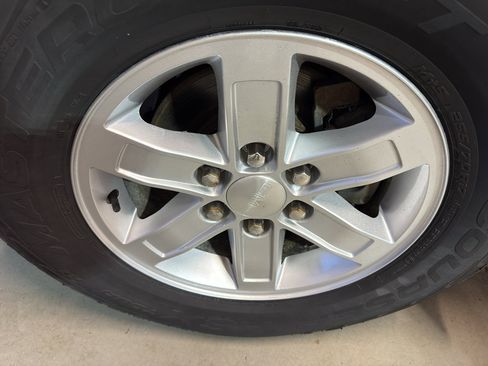 Used 2012 GMC Sierra 1500 SLE w/ Power Tech Package image 29