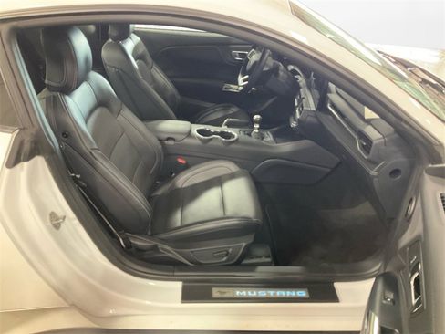 Used 2025 Ford Mustang GT Premium w/ GT Performance Package image 9