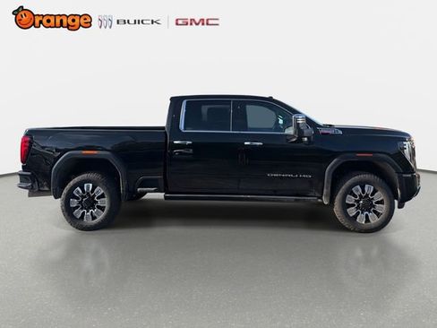 New 2026 GMC Sierra 2500 Denali w/ Denali Reserve Package image 2