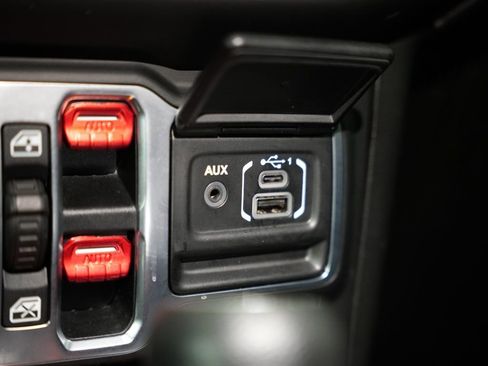 Used 2020 Jeep Wrangler Unlimited Rubicon AWD/4WD image 30