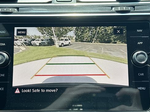 Used 2020 Volkswagen Tiguan SEL Premium R-Line AWD/4WD image 25