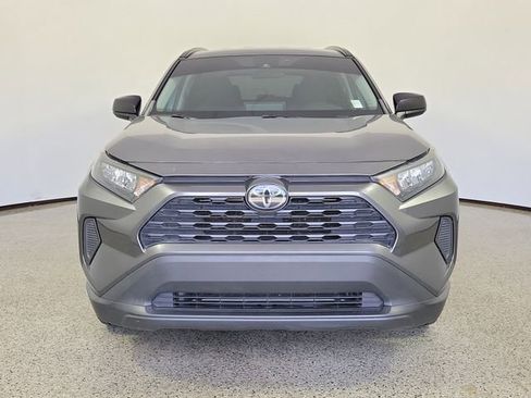 Used 2021 Toyota RAV4 LE FWD image 3