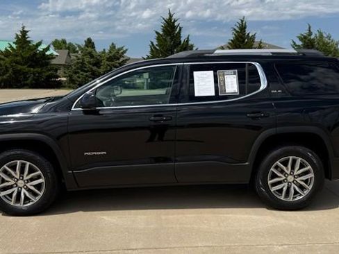 Used 2017 GMC Acadia SLE AWD/4WD image 3