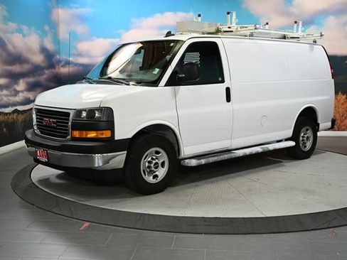 Used 2019 GMC Savana 2500 w/ Driver Convenience Package RWD image 3