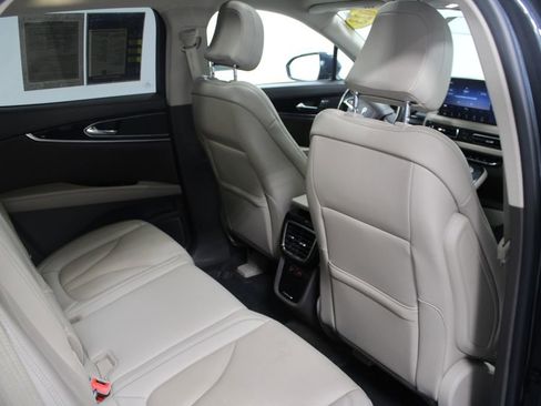 Used 2023 Lincoln Nautilus Reserve image 34