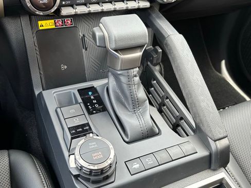 New 2026 Toyota Tacoma Limited AWD/4WD image 23