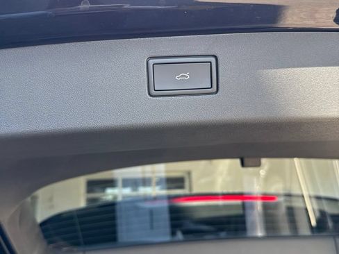 New 2026 Volkswagen Tiguan SE AWD/4WD image 16