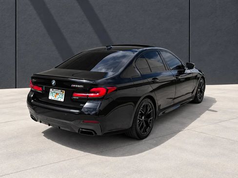 Used 2022 BMW M550i xDrive AWD/4WD image 3