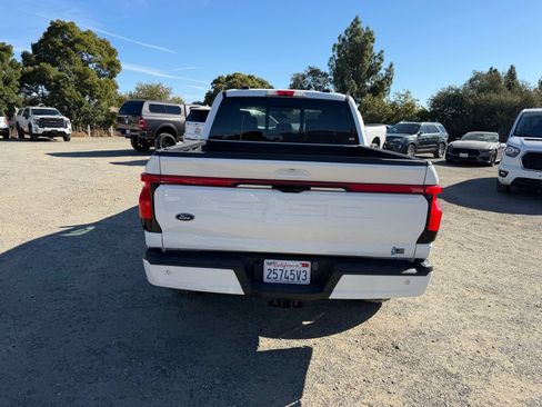 Used 2023 Ford F150 Lightning Platinum AWD/4WD image 4