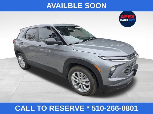 Used 2025 Chevrolet TrailBlazer LS FWD image 1