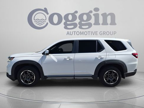 Used 2023 Honda Pilot EX-L image 3