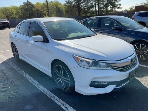 Used 2017 Honda Accord Sport Special Edition image 3