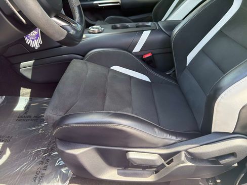 Used 2020 Ford Mustang Shelby GT500 w/ Technology Package RWD image 27