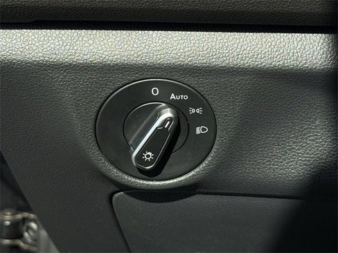 Used 2023 Volkswagen Jetta Sport image 30