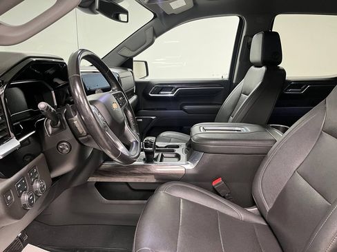 Used 2022 Chevrolet Silverado 1500 LTZ AWD/4WD image 23