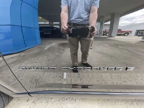 Used 2023 Jeep Grand Cherokee L Limited w/ Luxury Tech Group II image 31