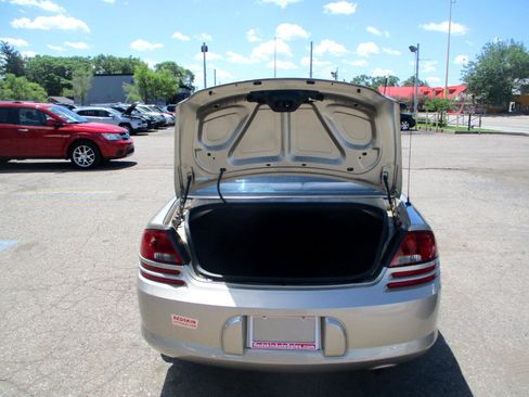 Used 2004 Dodge Stratus SXT w/ Sun & Fun Group image 6