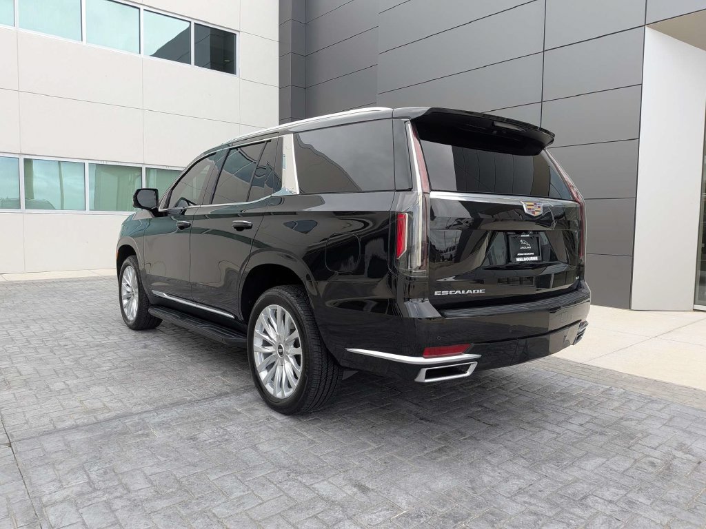 Used 2022 Cadillac Escalade Luxury w/ LPO, Floor Liner Package AWD/4WD image 3
