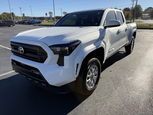 Used 2024 Toyota Tacoma SR5 image 6