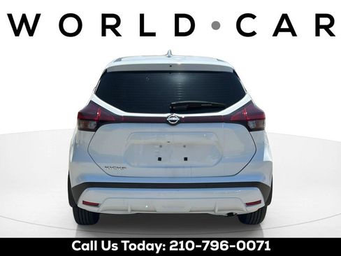 Certified 2025 Nissan Kicks Play S FWD image 6