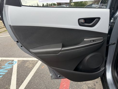 Used 2019 Hyundai Kona SEL w/ SEL Tech Package 02 image 30