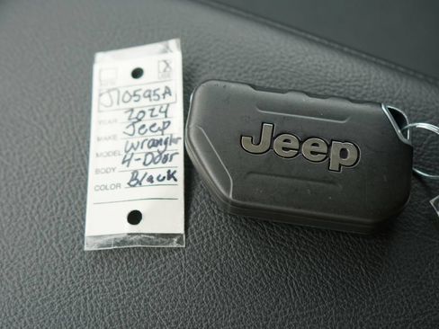 Used 2024 Jeep Wrangler Unlimited Rubicon w/ Technology Group AWD/4WD image 37