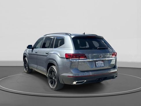 Certified 2022 Volkswagen Atlas SE w/ Panoramic Sunroof Package FWD image 3