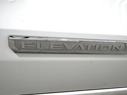 Used 2024 GMC Canyon Elevation w/ Elevation Premium Package AWD/4WD image 20