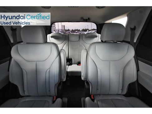 Certified 2025 Hyundai Palisade SEL FWD image 16
