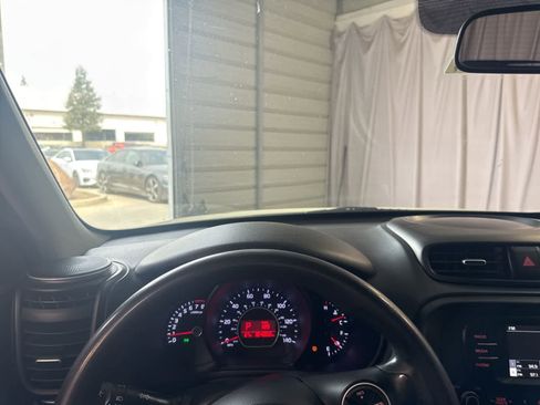 Used 2017 Kia Soul image 21