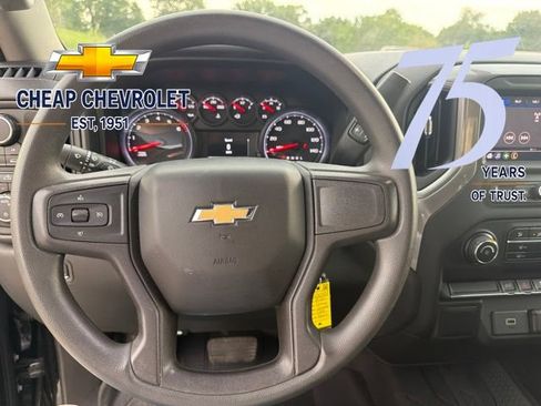 Used 2020 Chevrolet Silverado 1500 Custom w/ Custom Value Package AWD/4WD image 8